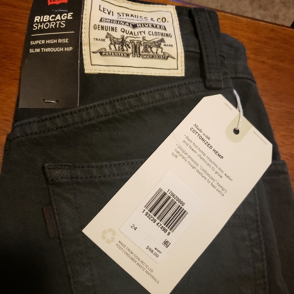 Levi's - Picture 5 of 5